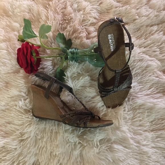 Kenneth Cole-wedge heel sandals. Pewter/color.๐๐ - Picture 2 of 7